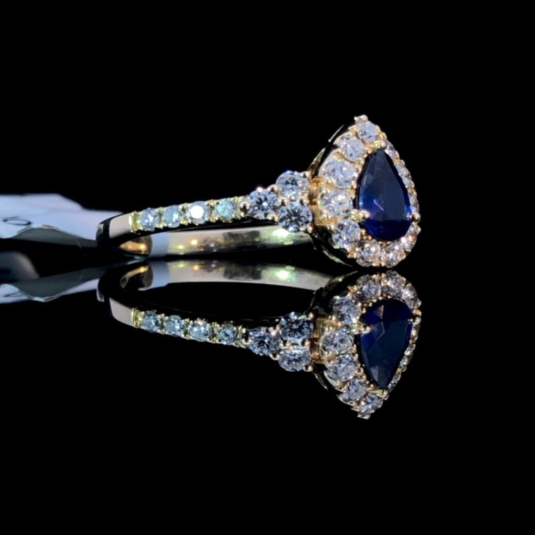 154138 - 1.32 ctw Sapphire and diamond ring