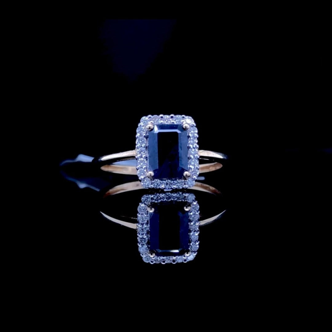 159932 - 1.20 ctw Sapphire and diamond ring