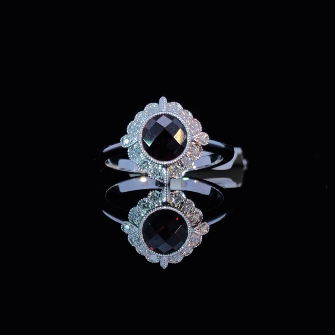 157656 - 1.30 ctw garnet and diamond ring