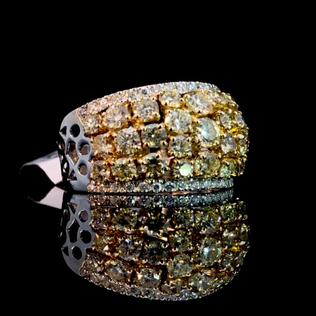 147150 - 4.28 ctw diamond ring