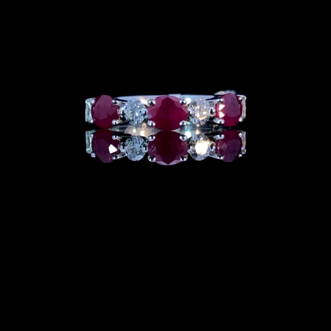161656 - 2.00 ctw diamond and ruby ring