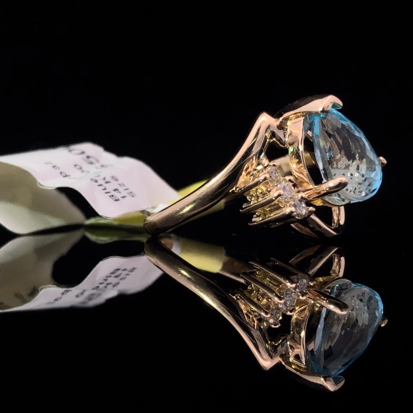 133437 - 1.43 ctw blue topaz and diamond ring