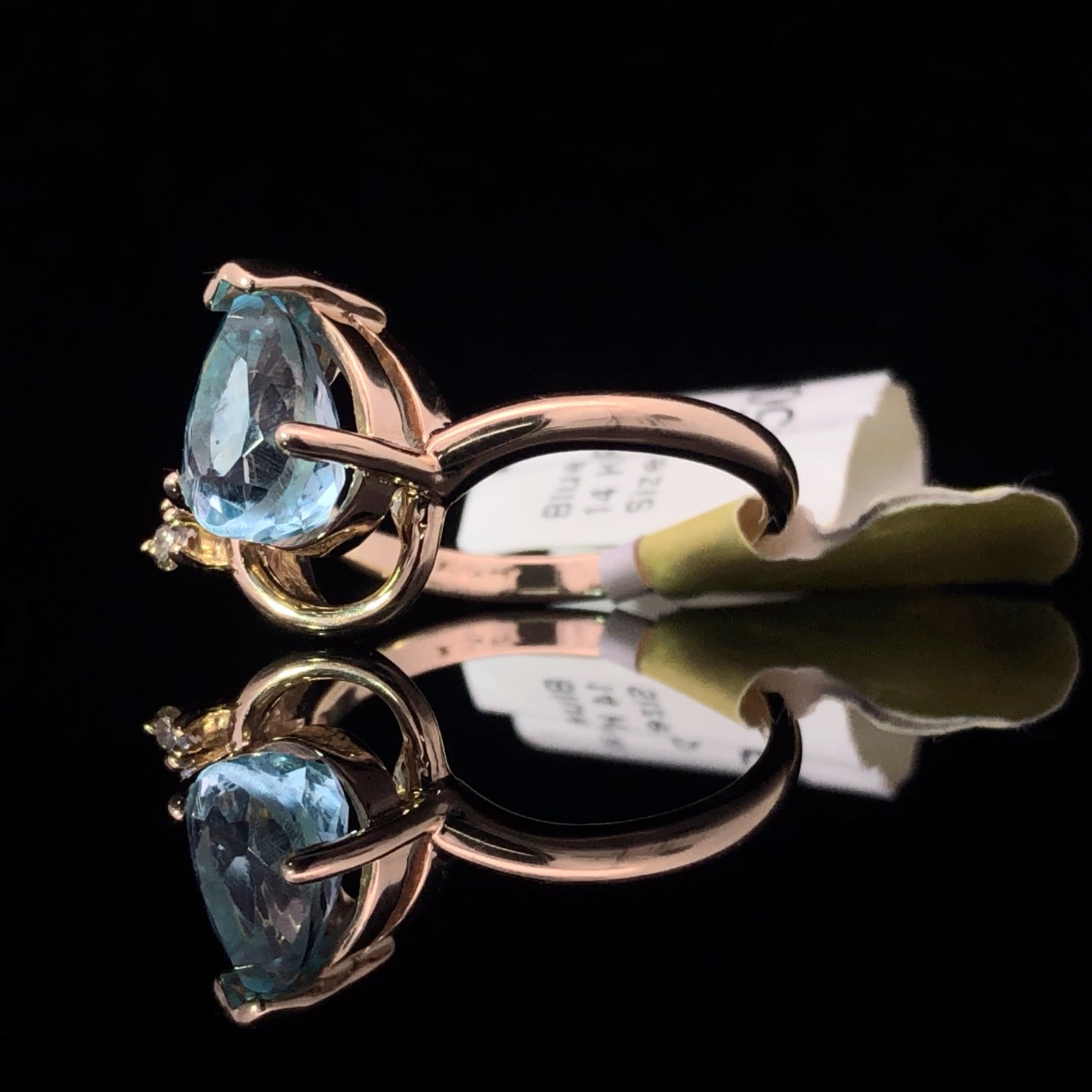 133437 - 1.43 ctw blue topaz and diamond ring