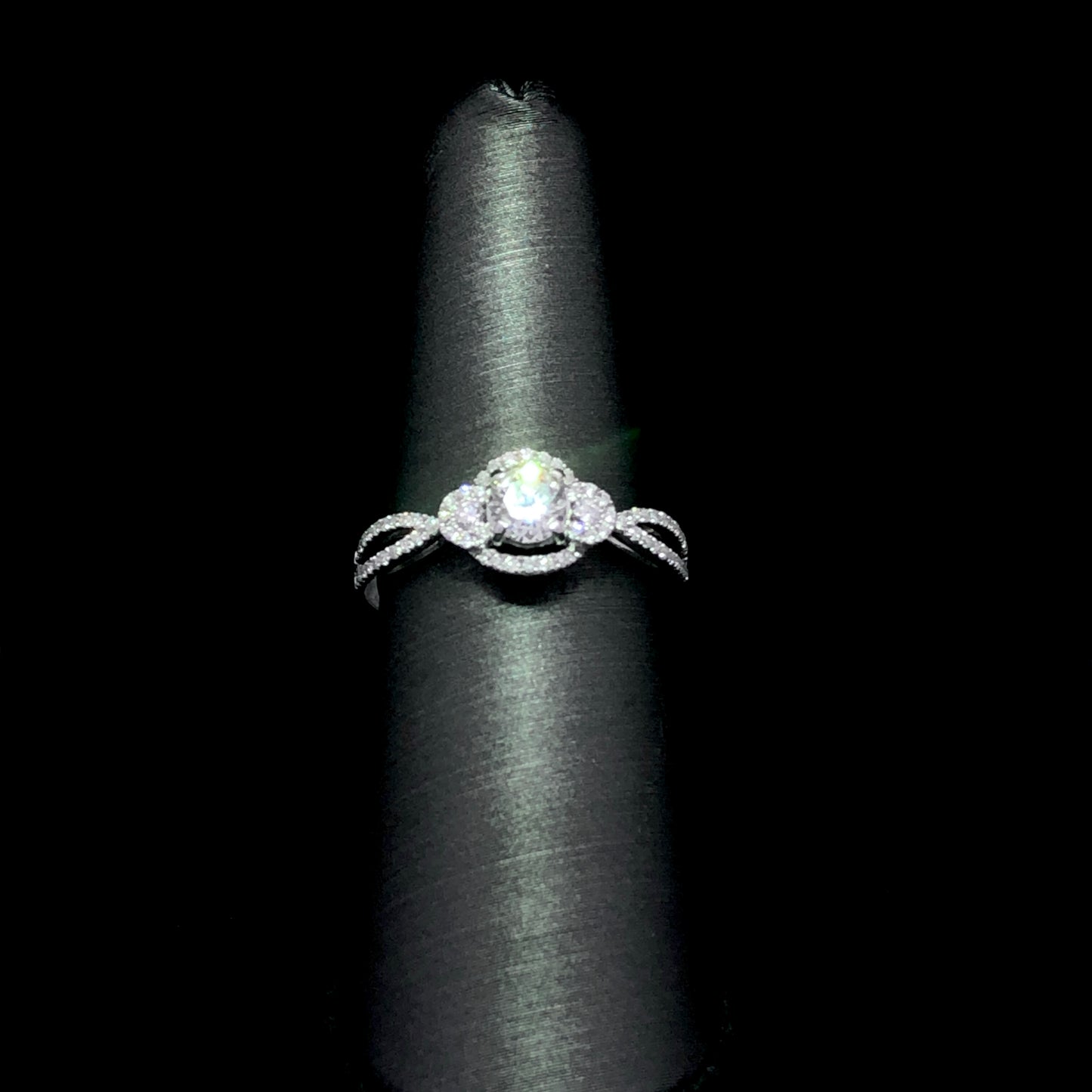 159957 - .66 ctw diamond ring