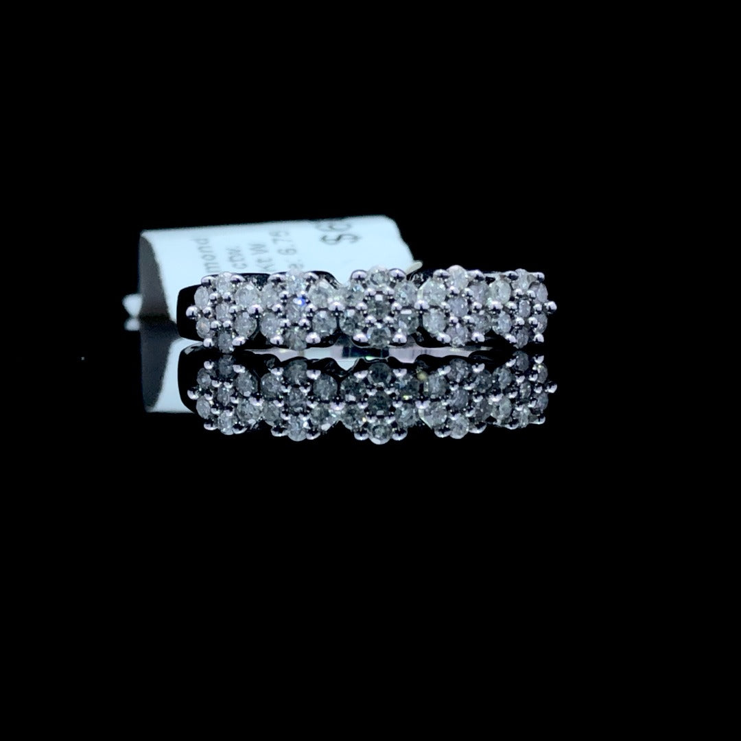 134305 - .32 ctw diamond band