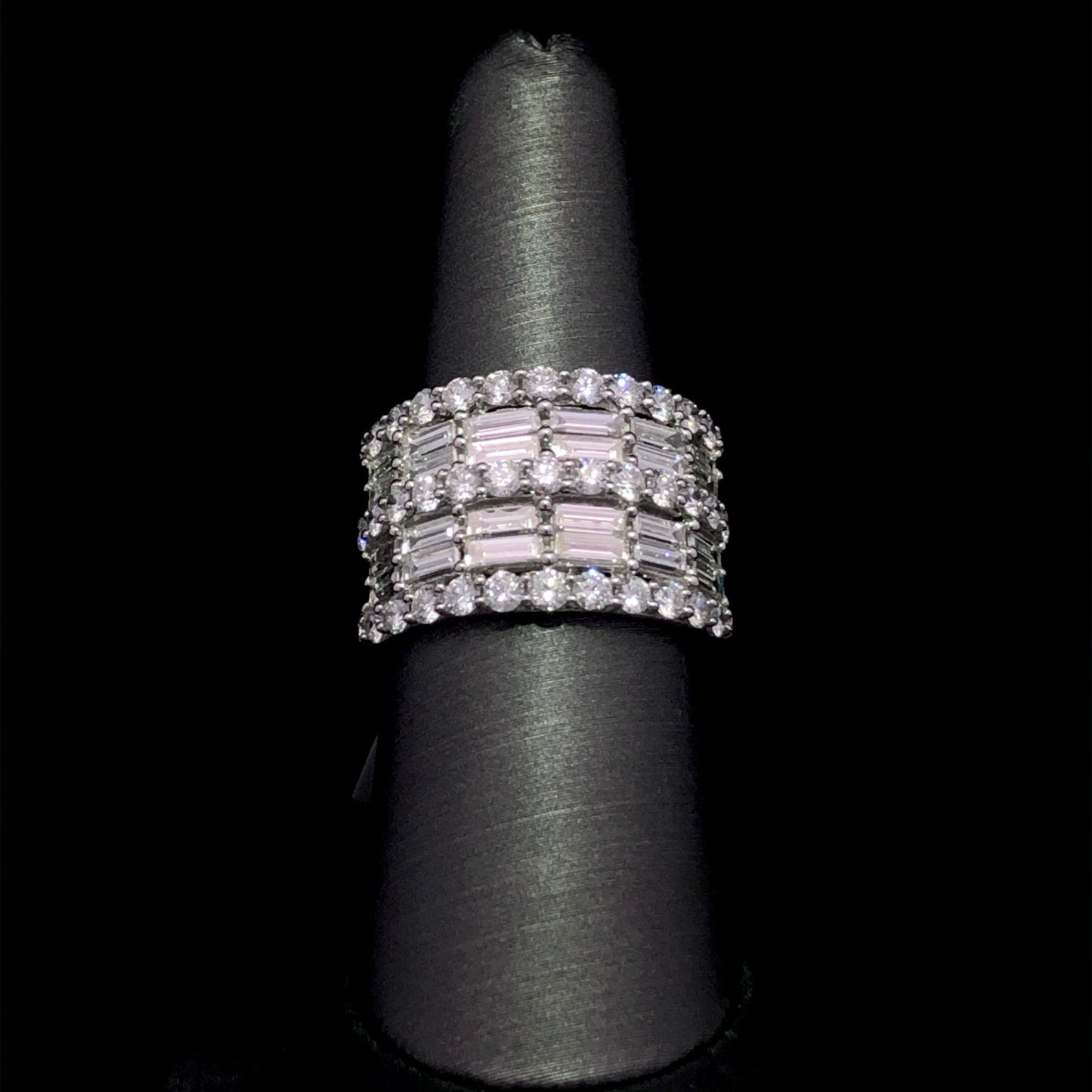 159313 - 3.40 ctw diamond ring