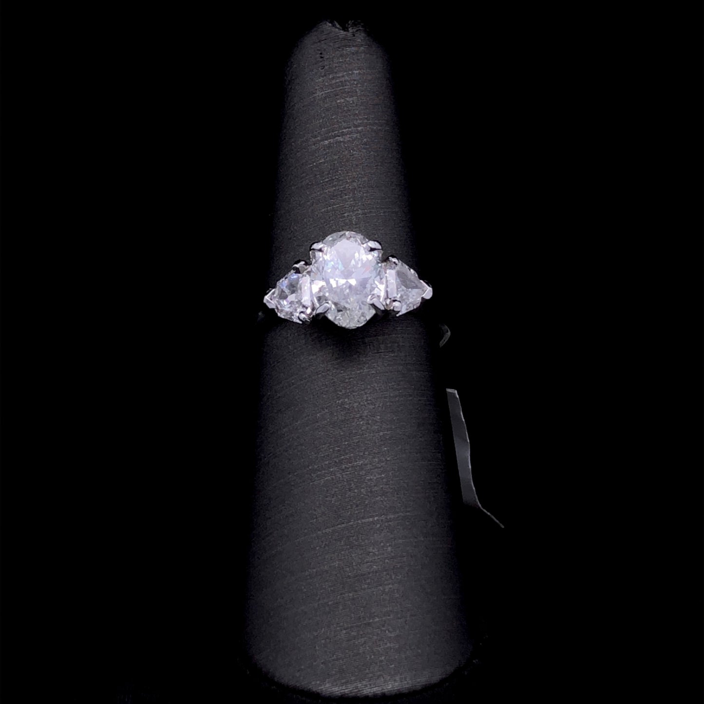 159759 - 2.01 ctw diamond ring