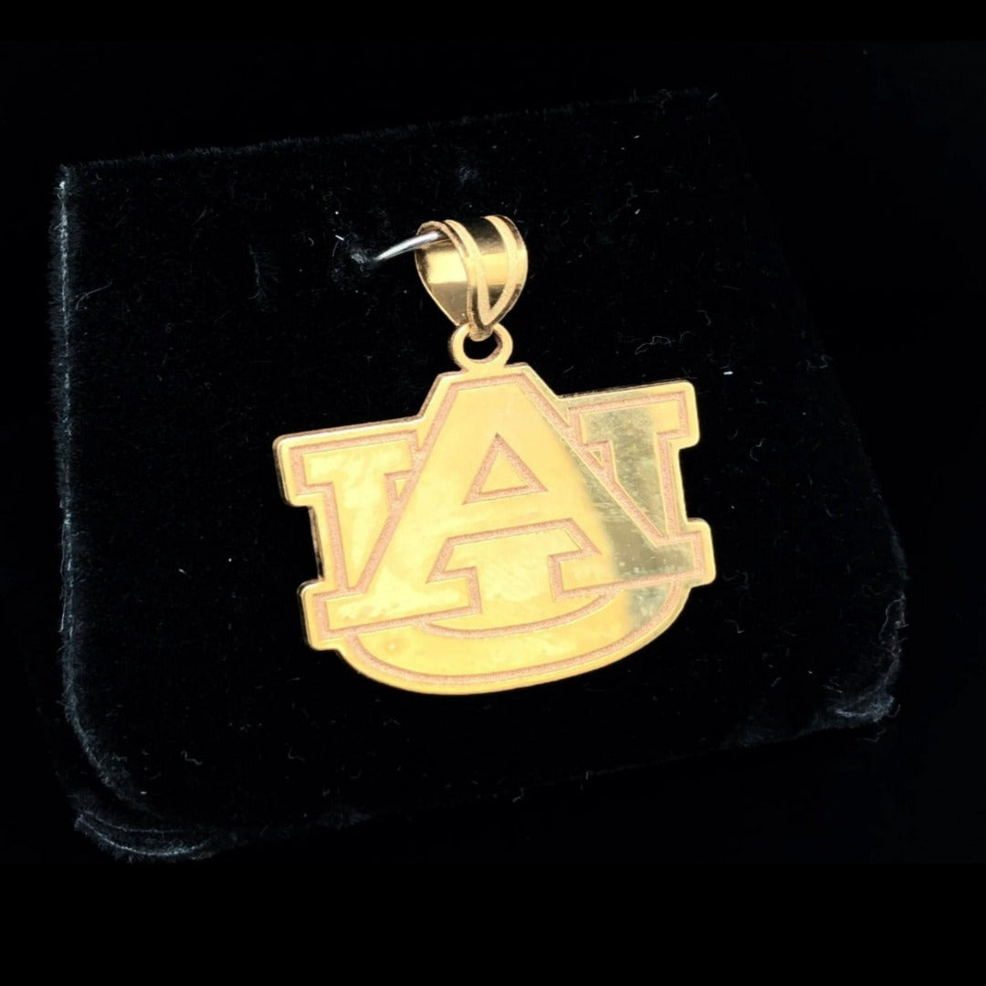 Gold pendant
