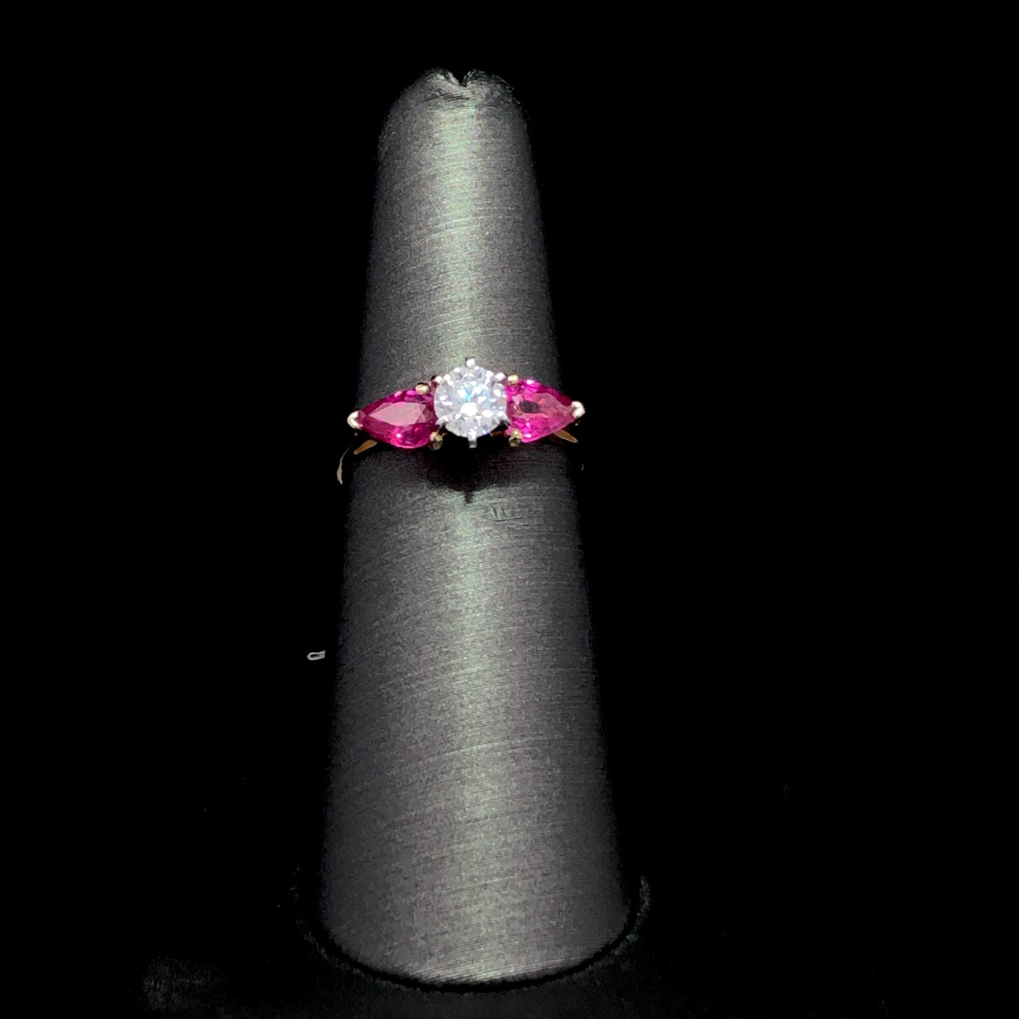 109170 - 1.43 ctw ruby and diamond ring