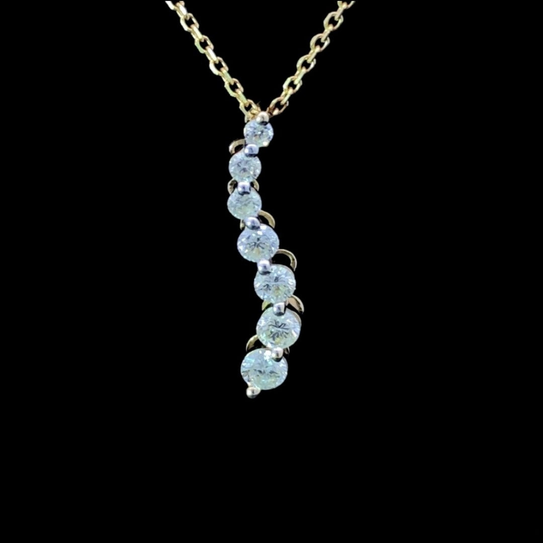 133105 - .50 ctw diamond pendant