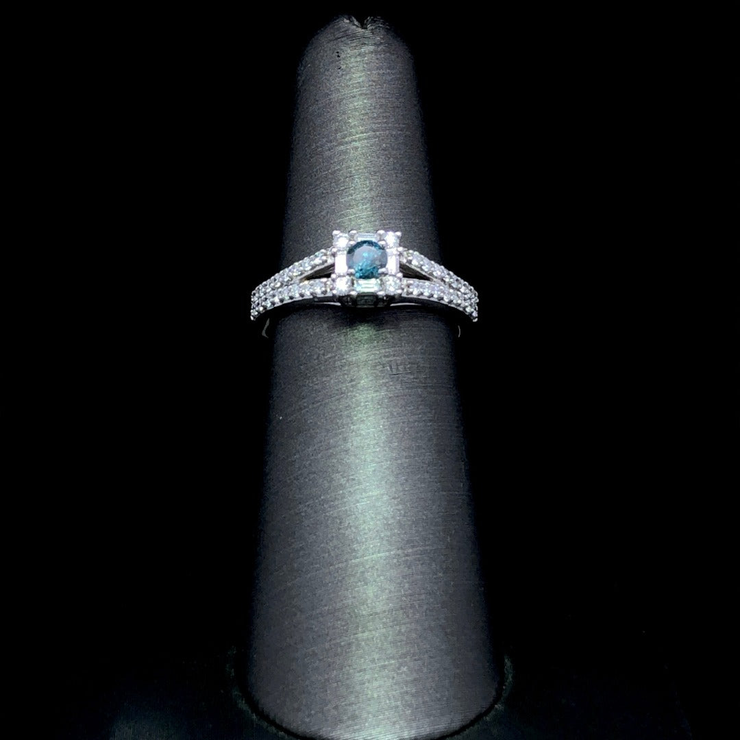 139135 - .52 ctw diamond ring