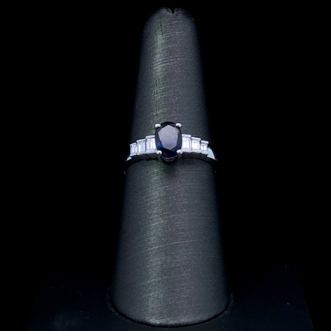 125277 - 1.60 ctw sapphire and diamond ring