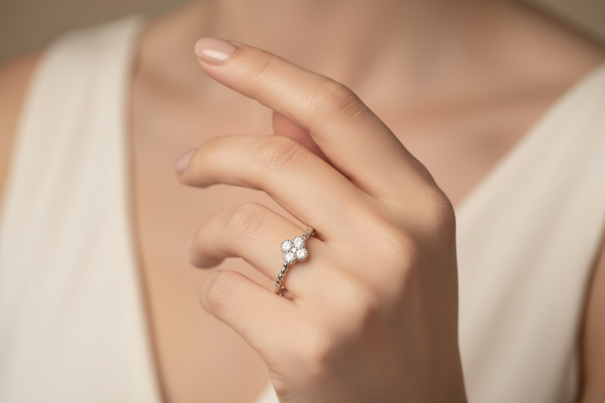167014 - .10 ctw diamond ring
