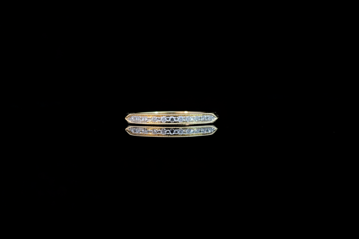 149496 - .04 ctw diamond band