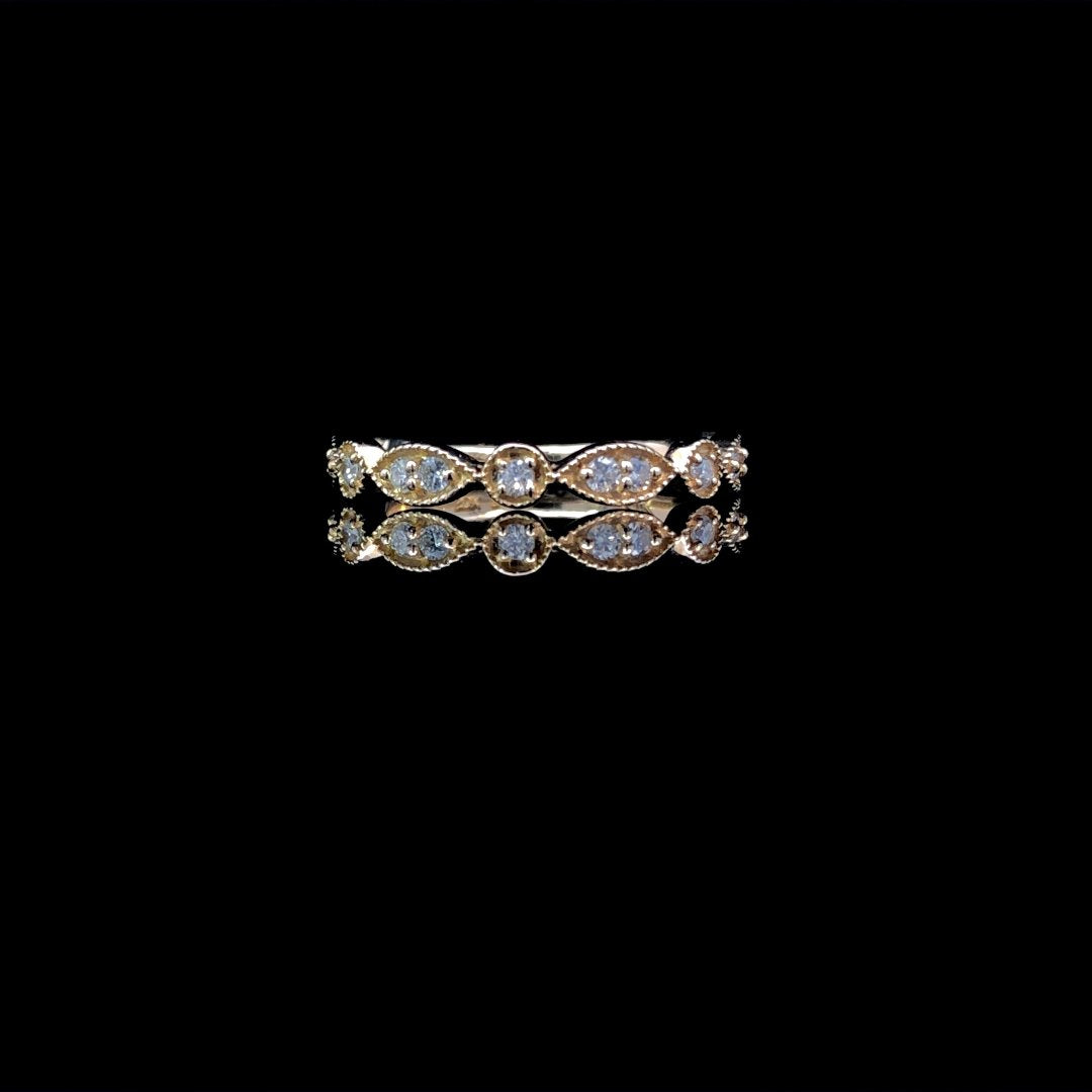 163841 - .23 ctw diamond band