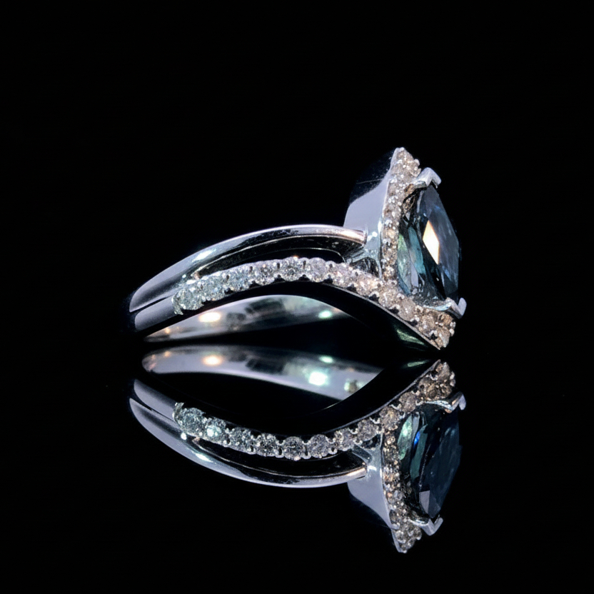 151227 - .82 ctw Sapphire and diamond ring