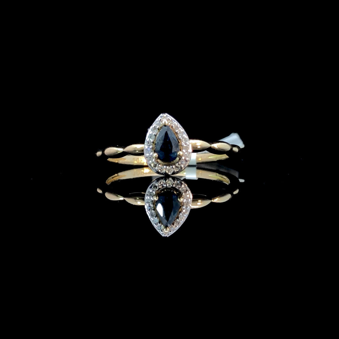 166139 - Sapphire and diamond ring