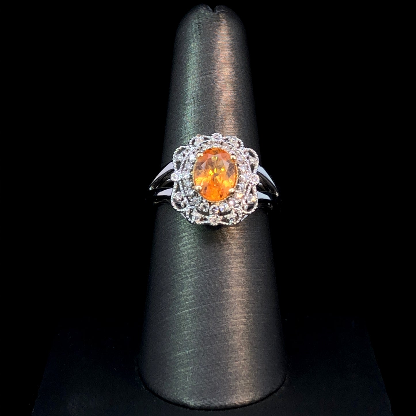 161649 - 1.74 ctw garnet and diamond ring