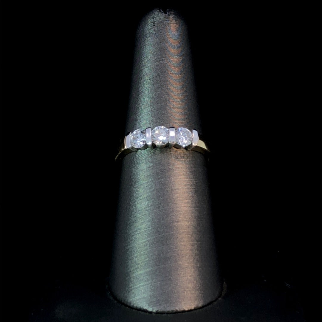 137042 - .75 ctw diamond band