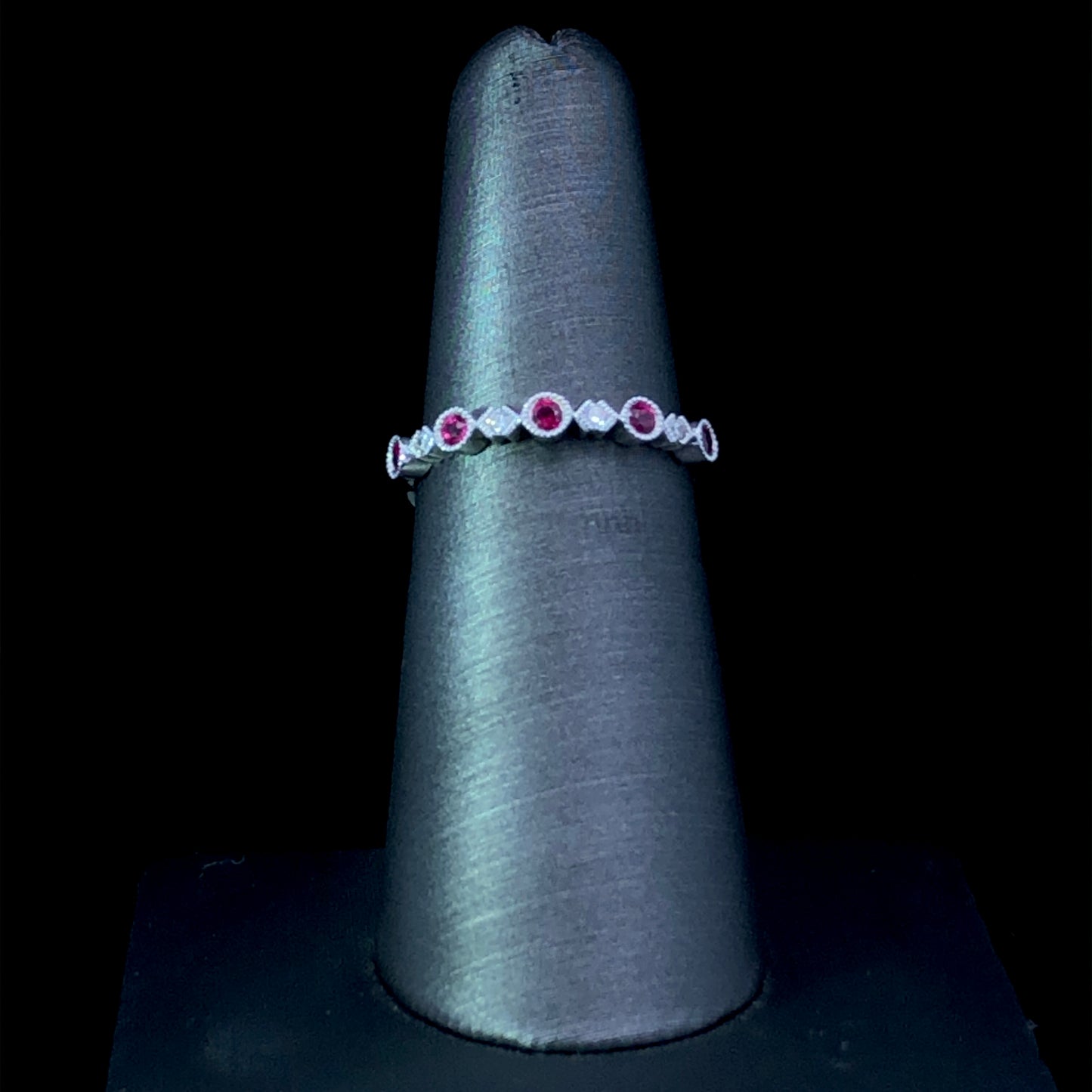 157687 - .31 ctw diamond and ruby band