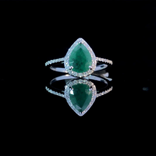 160435 - .95 ctw emerald ring