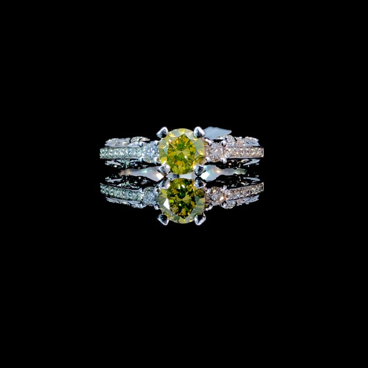 143165 - 1.08 ctw yellow and white diamond ring