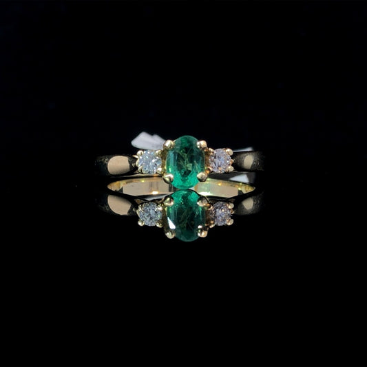 140330 - Emerald and diamond ring