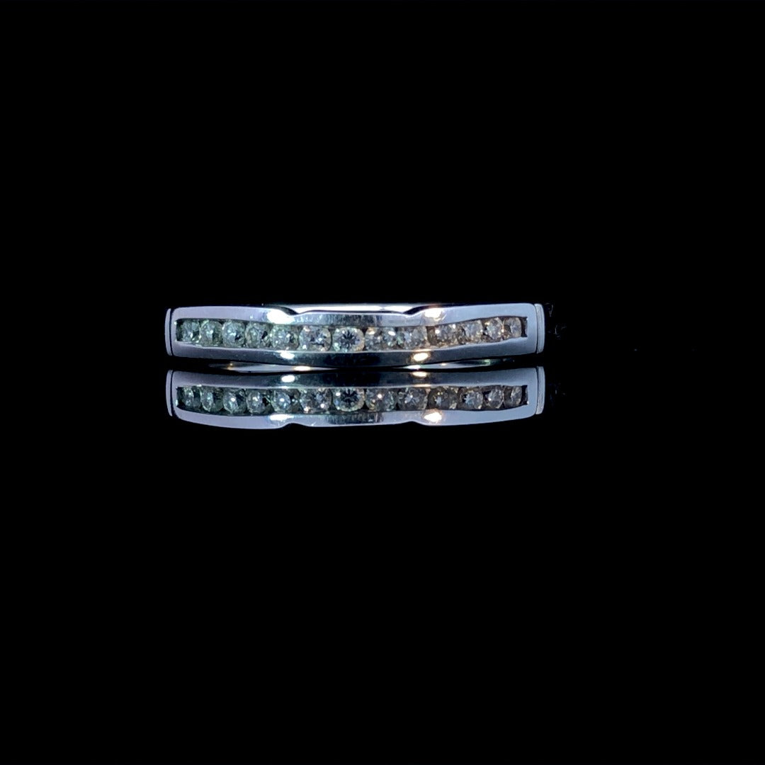 129936 - .22 ctw diamond band