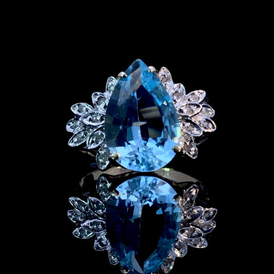 148553 - 5.03 ctw blue topaz and diamond ring