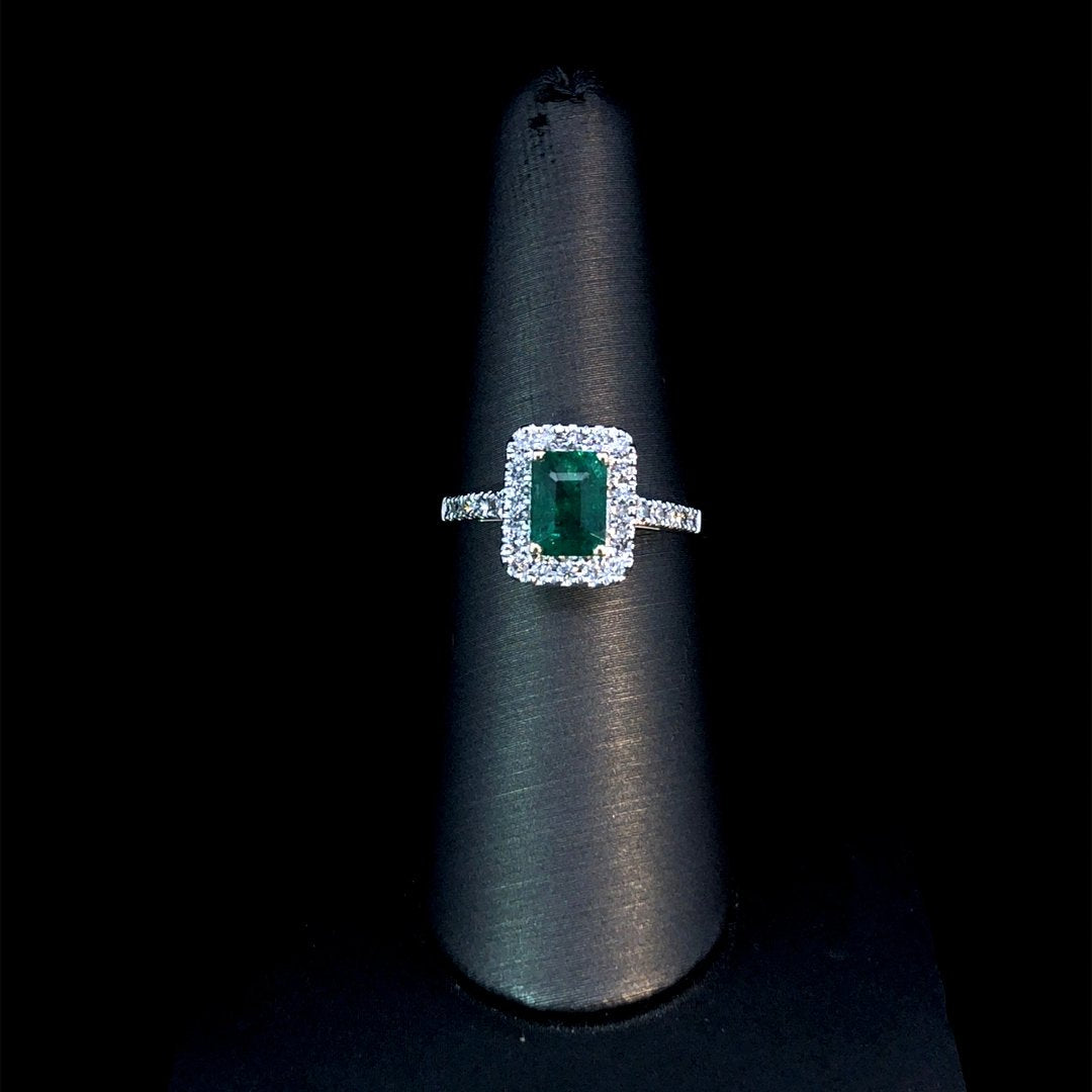 164141 - 1.48 ctw emerald and diamond ring