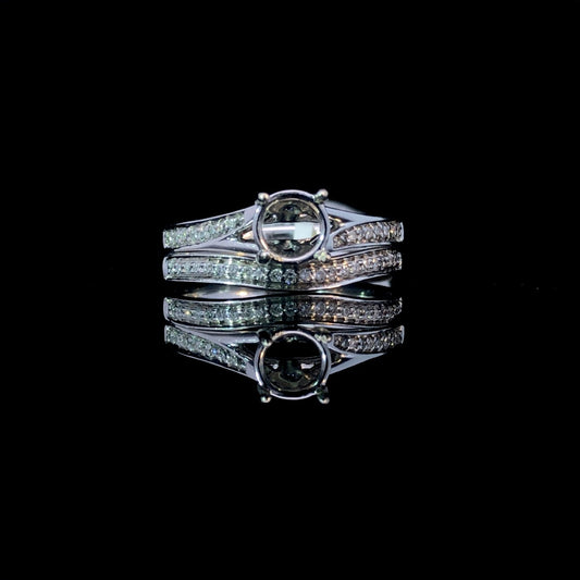 146510 - .22 ctw diamond and sapphire ring