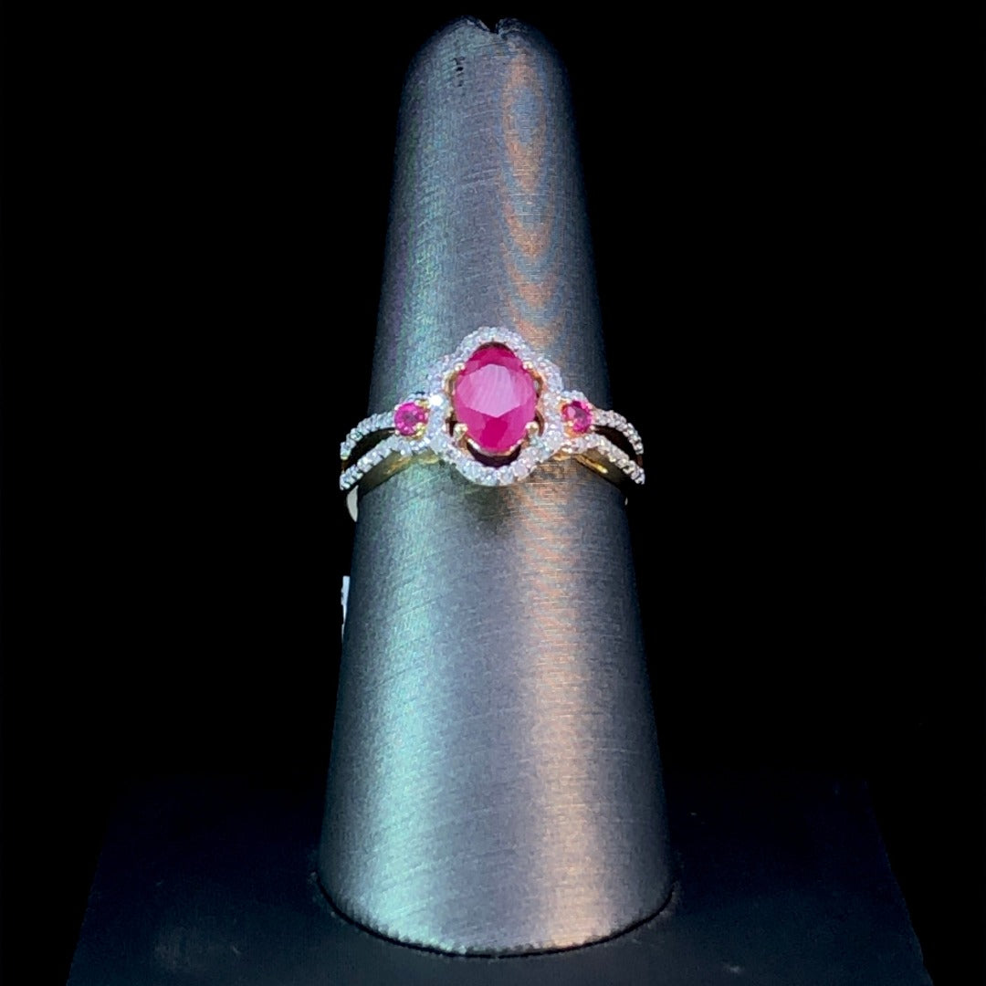 158793 - Ruby and diamond ring