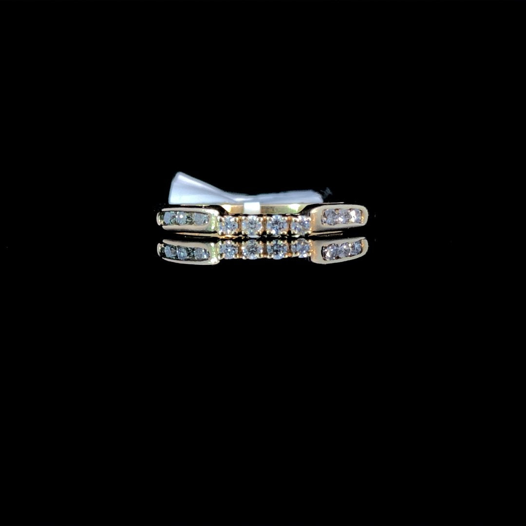 162074 - .21 ctw diamond band