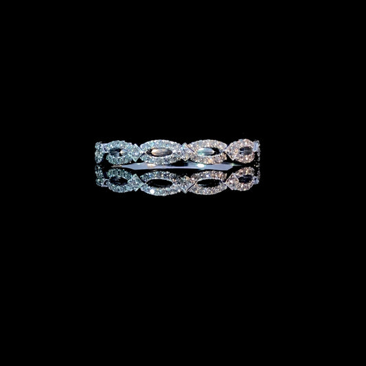 165423 - .15 ctw diamond band