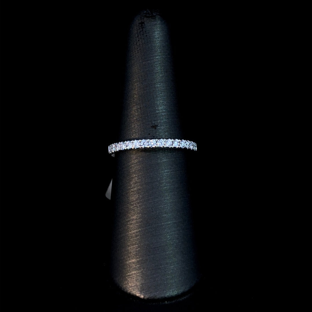 162464 - .27 ctw diamond band