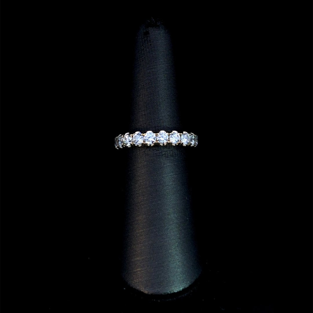 164009 - .95 ctw diamond band