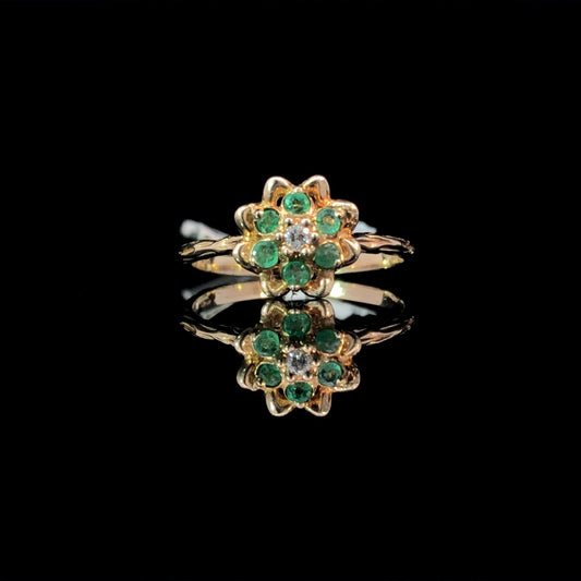 103292 - Emerald and diamond ring