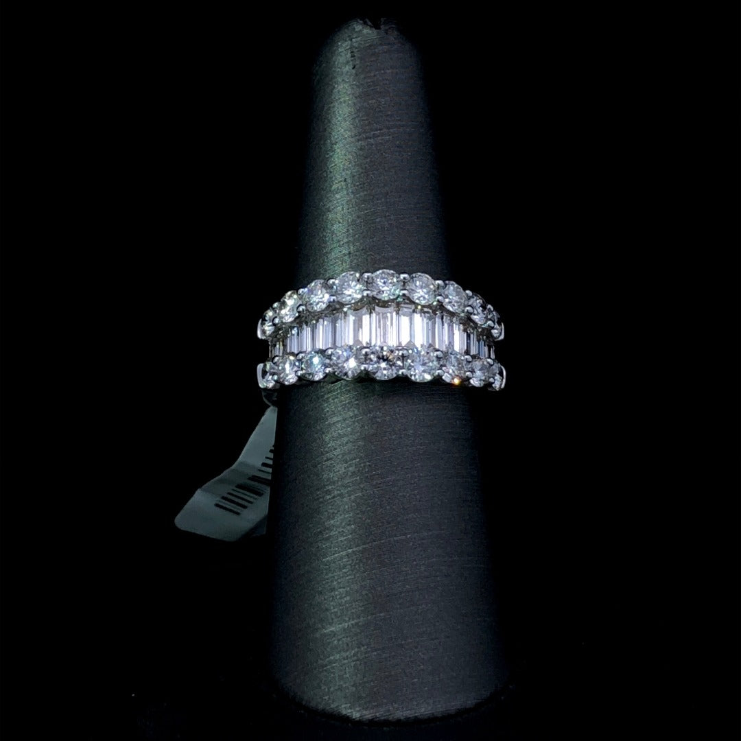 160652 - 2.94 ctw diamond ring