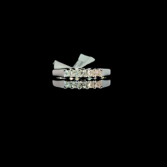 160132 - .25 ctw diamond band