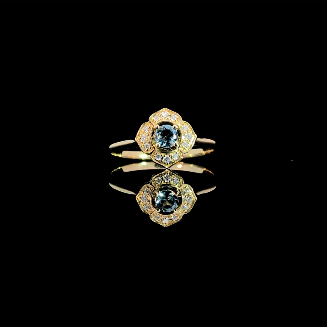 164646 - .21 ctw aquamarine and diamond ring