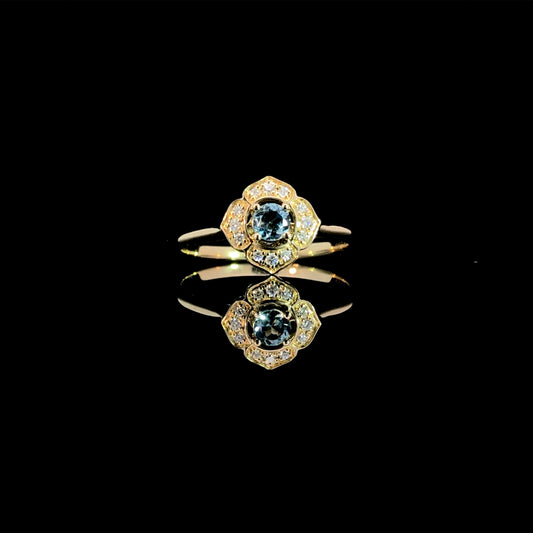 164646 - .21 ctw aquamarine and diamond ring