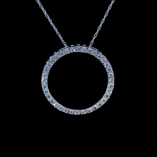 .46 ctw diamond pendant