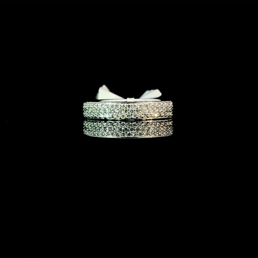 148229 - .30 ctw diamond band