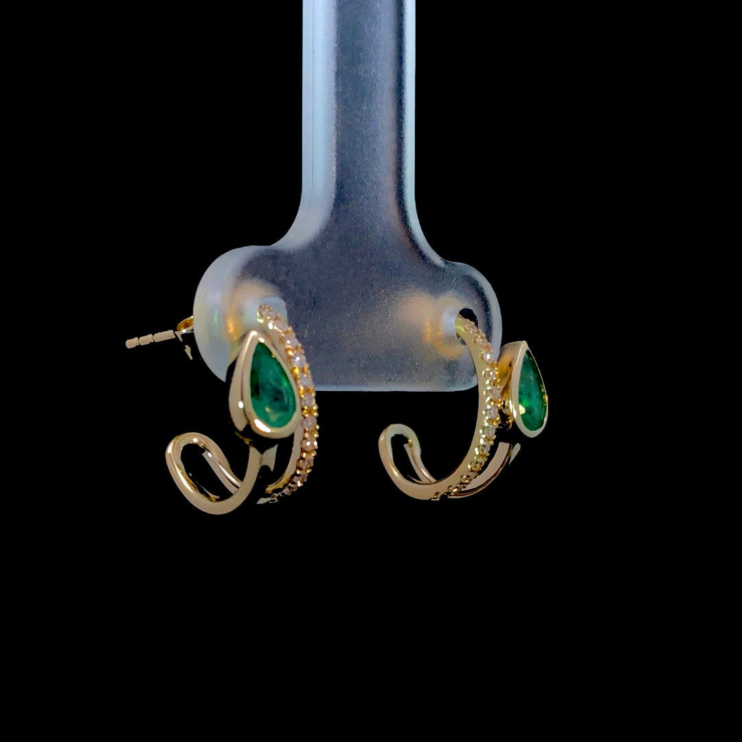 166962 - Emerald and diamond earrings