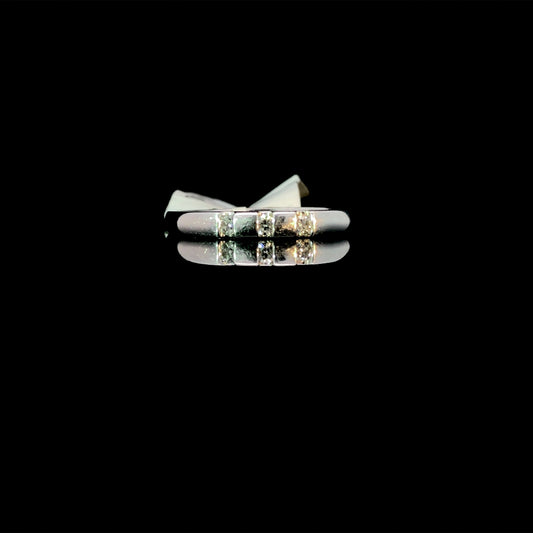 132774 - .08 ctw diamond band