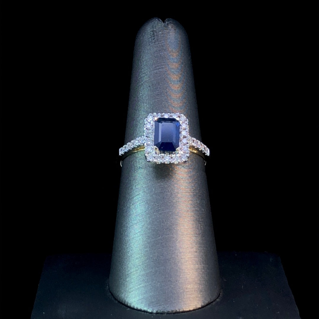 159955 - 1.33 ctw Sapphire and diamond ring