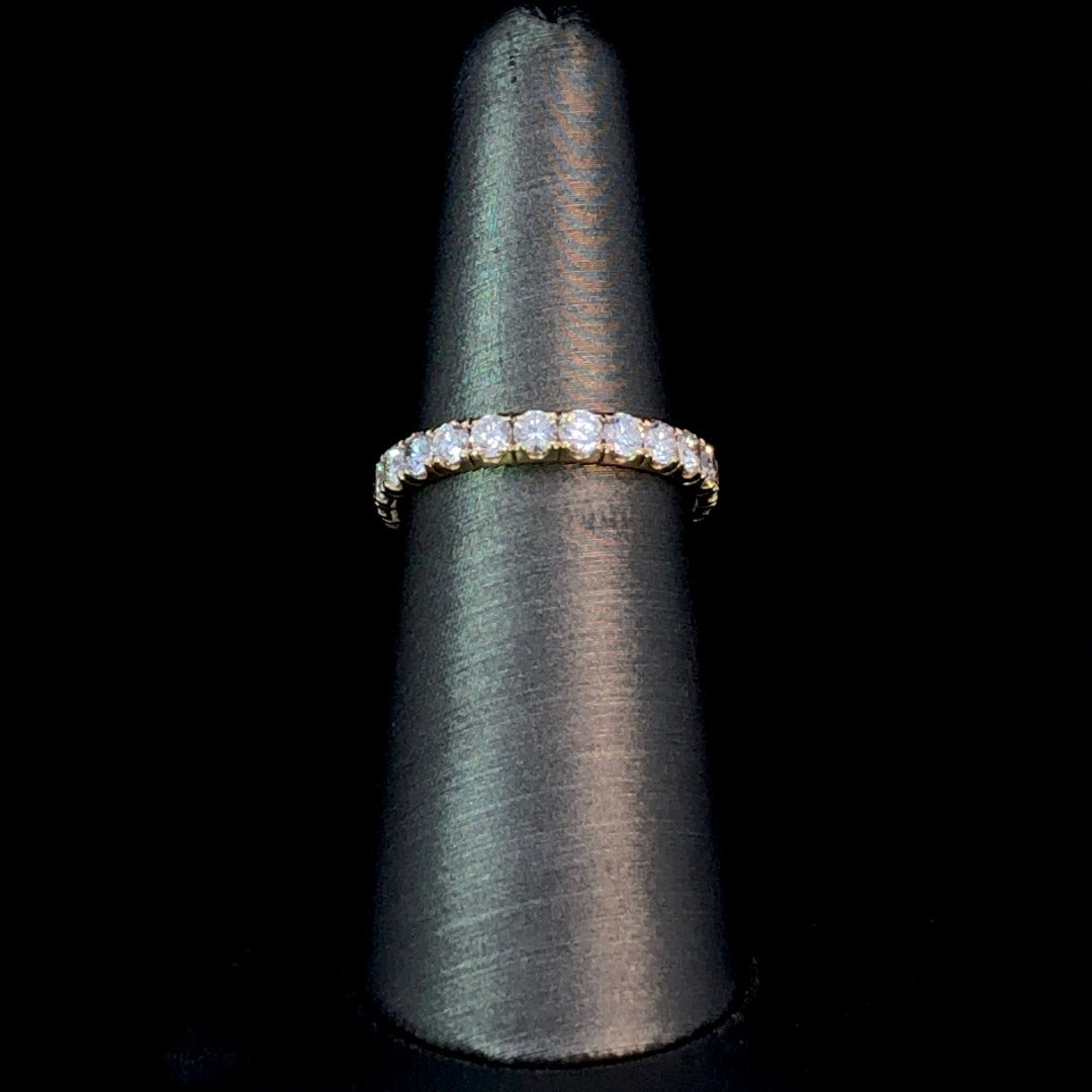 158596 - .97 ctw diamond band