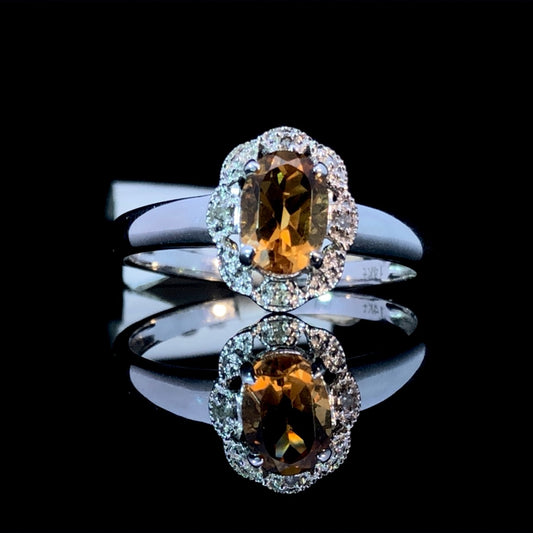 144203 - Citrine and diamond ring
