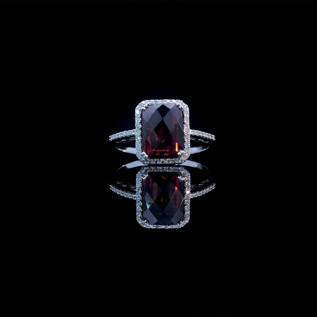 164138 - 2.28 ctw garnet and diamond ring
