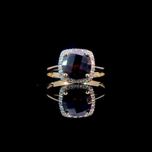 165182 - Garnet and Diamond ring